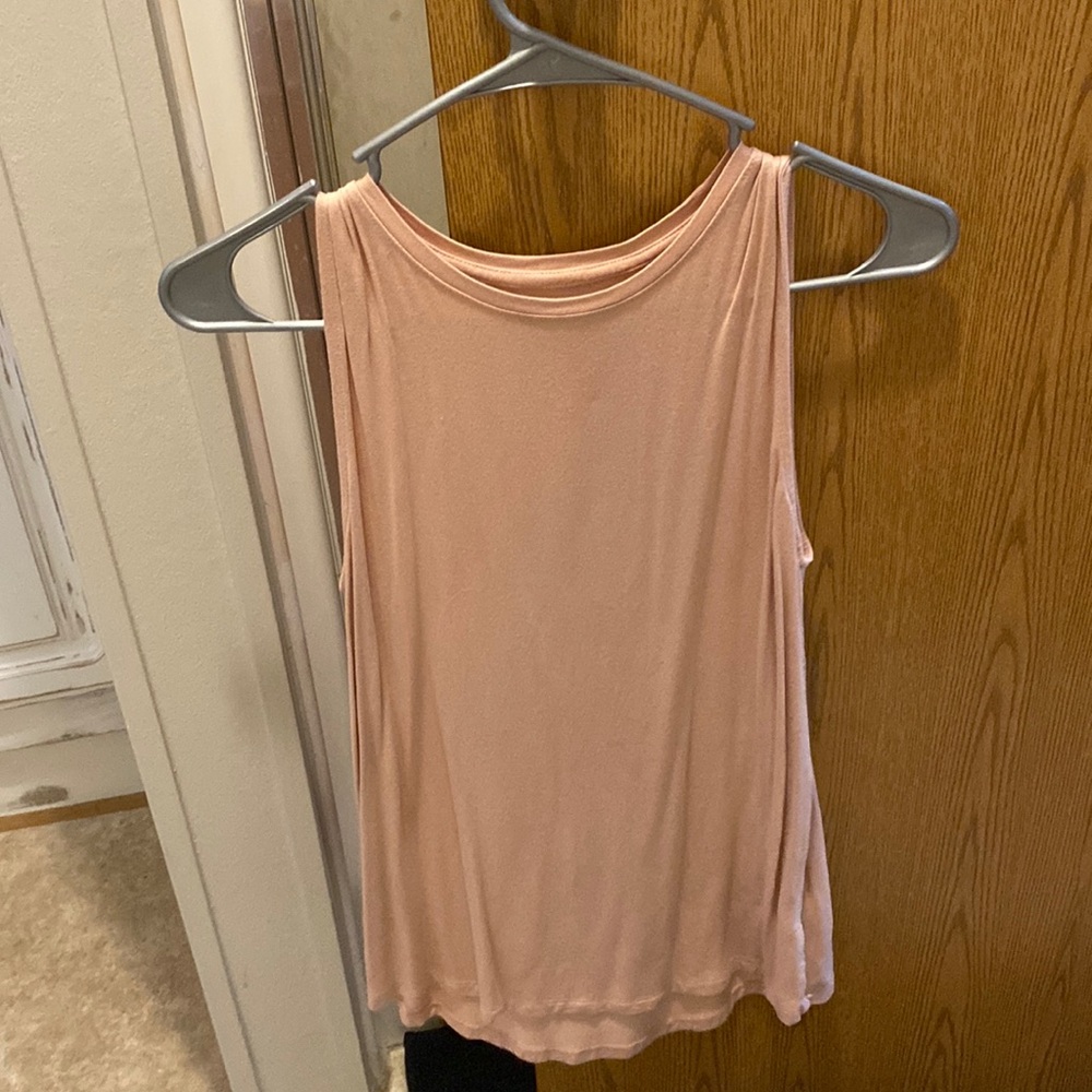 Loose small mauve tank